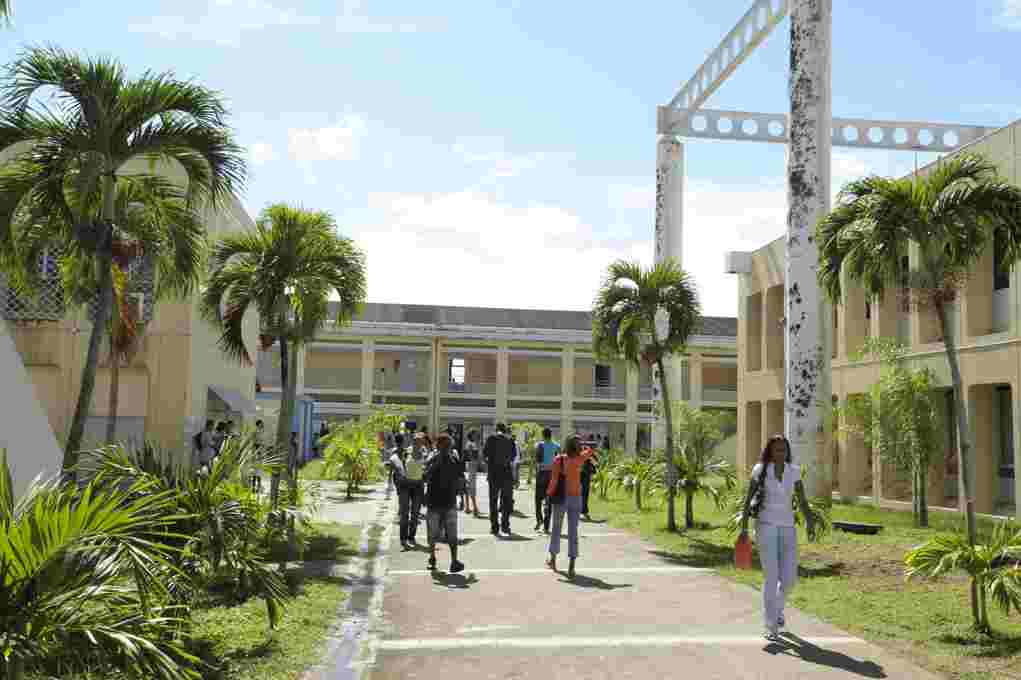 Université des Antilles et de la Guyane
