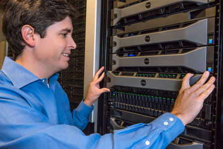 Dell_Storage_SC9000_with_Dell_Storage_Executive_Director_Travis_Vigil