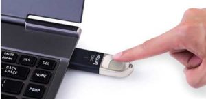 Lexar JumpDrive Fingerprint F35 LEXAR JumpDrive Fingerprint F35