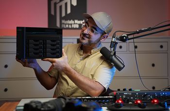 German Photographer Mustafa Morad Selects Asustor 10