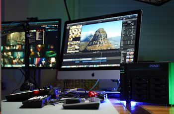 German Photographer Mustafa Morad Selects Asustor 6