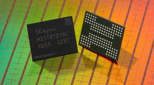 Sk Hynix Showcases Samples Of World's First 321 Layer Nand 1