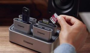 Kingston Workflow Readers Hand Intro Kingston Workflow Readers Hand Intro