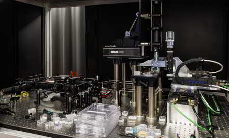 Research grade reader for retrieving data from glass Research grade reader for retrieving data from glass