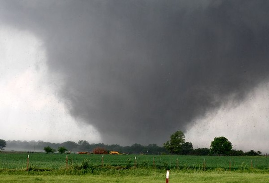 oklahoma_tornado_540_01