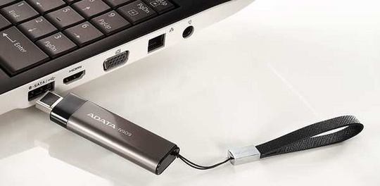 adata_usb_flash_drive_n909_540